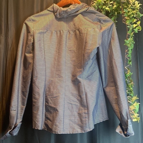 🌎Gorgeous Holy G Blouse - Picture 4 of 9